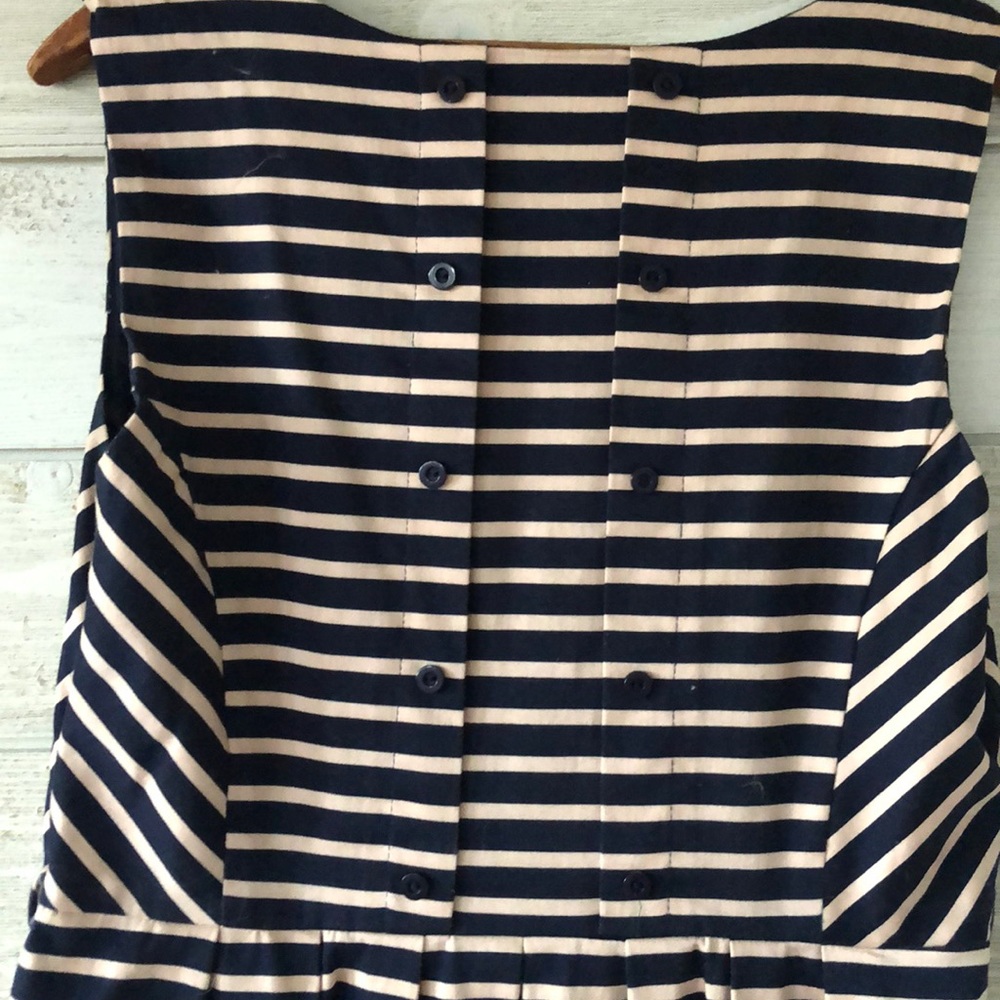 Dress - Picture 4 of 4